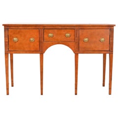 Crédence fédérale en érable piqué de Baker Furniture