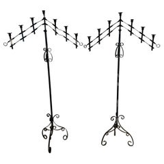 Pareja, Candelabro de pie regulable de hierro forjado gótico antiguo