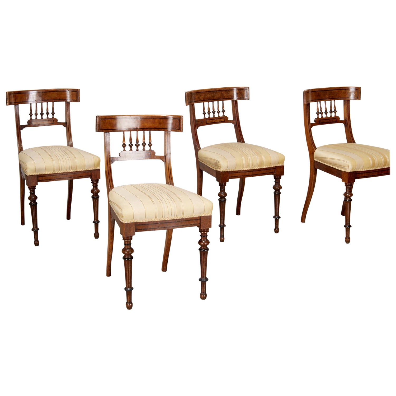 Satz von 4 Biedermeier-Beistellstühlen mit gepolsterten Sitzen und ebonisiertem Holzdetails