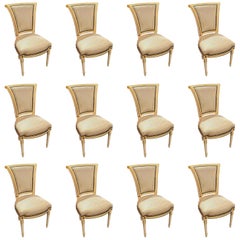 Juego de 12 Sillas de Comedor Italianas Directoire Talladas y Doradas a la Parcela