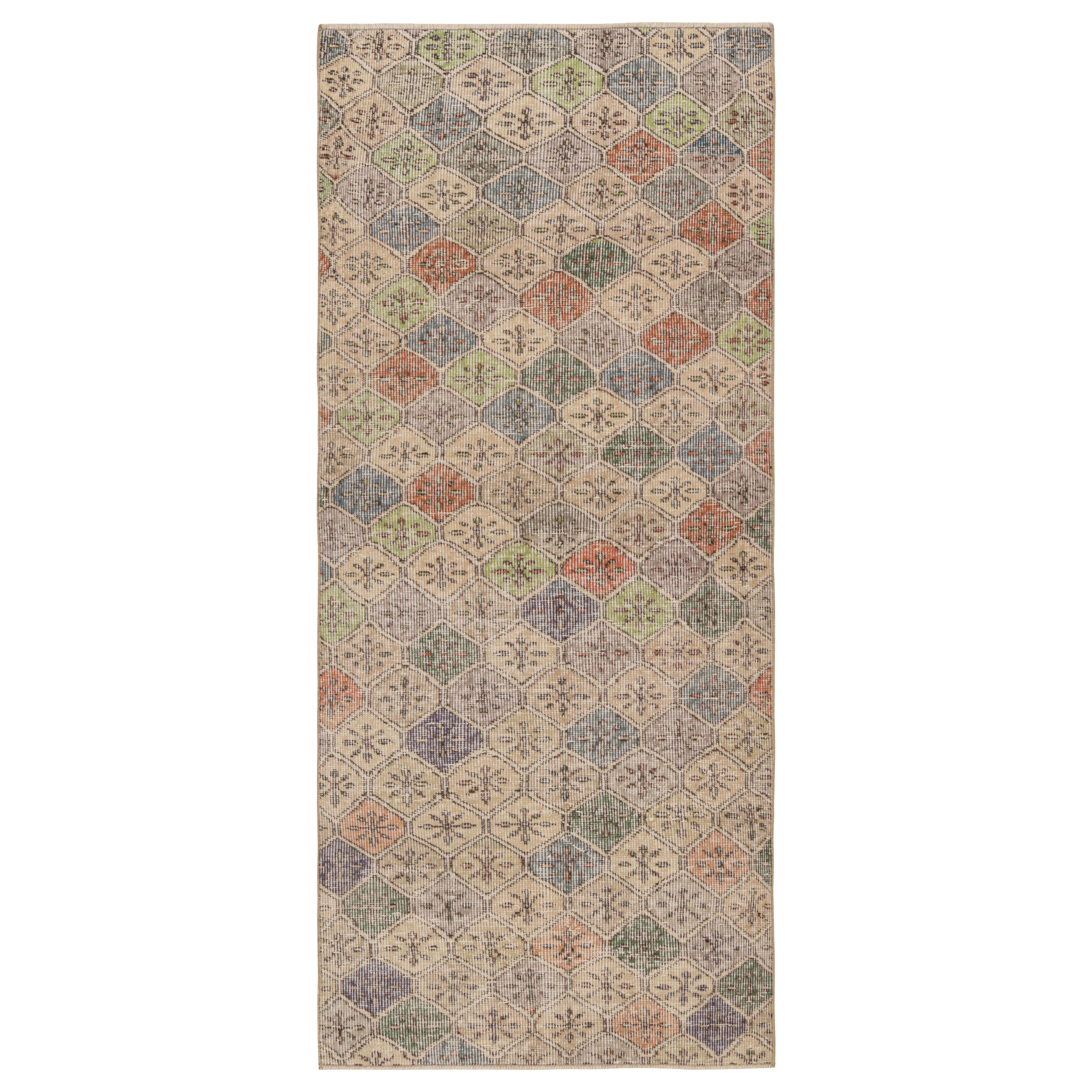 Vintage Zeki Müren Läufer mit polychromen Rautenmustern, von Rug & Kilim