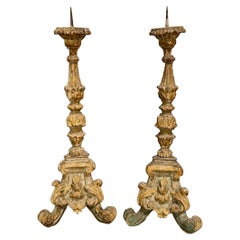 Paar Giltwood Altar Sticks aus dem 18. Jahrhundert