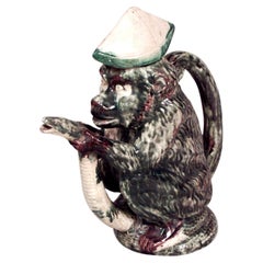 Mono victoriano de porcelana mayólica