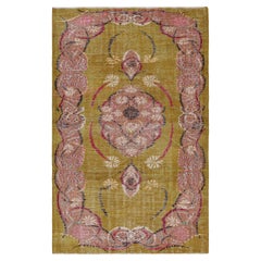 Vintage Zeki Müren Teppich in Chartreuse mit floralem Medaillon, von Rug & Kilim