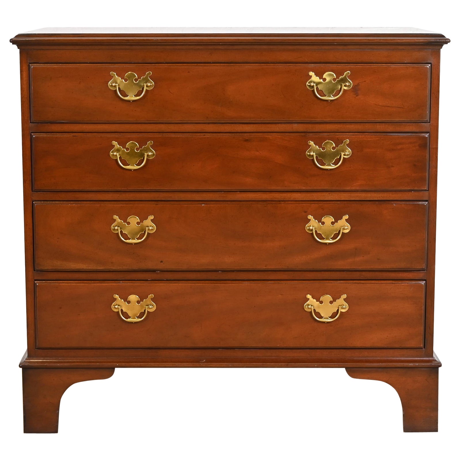 Baúl de cuatro cajones Kittinger Chippendale Colonial Williamsburg Caoba