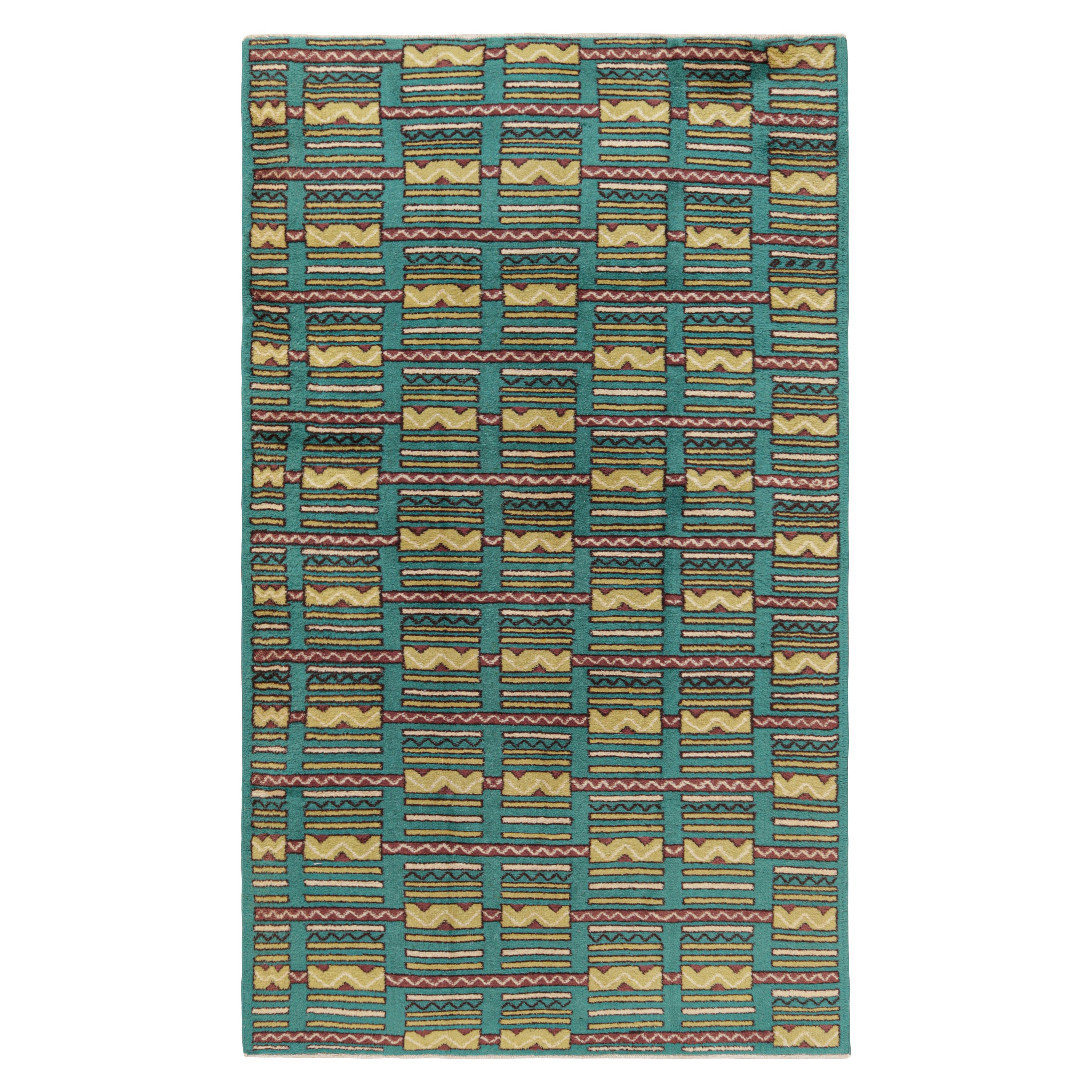 Tappeto vintage Zeki Müren in verde acqua con motivi geometrici, da Rug & Kilim