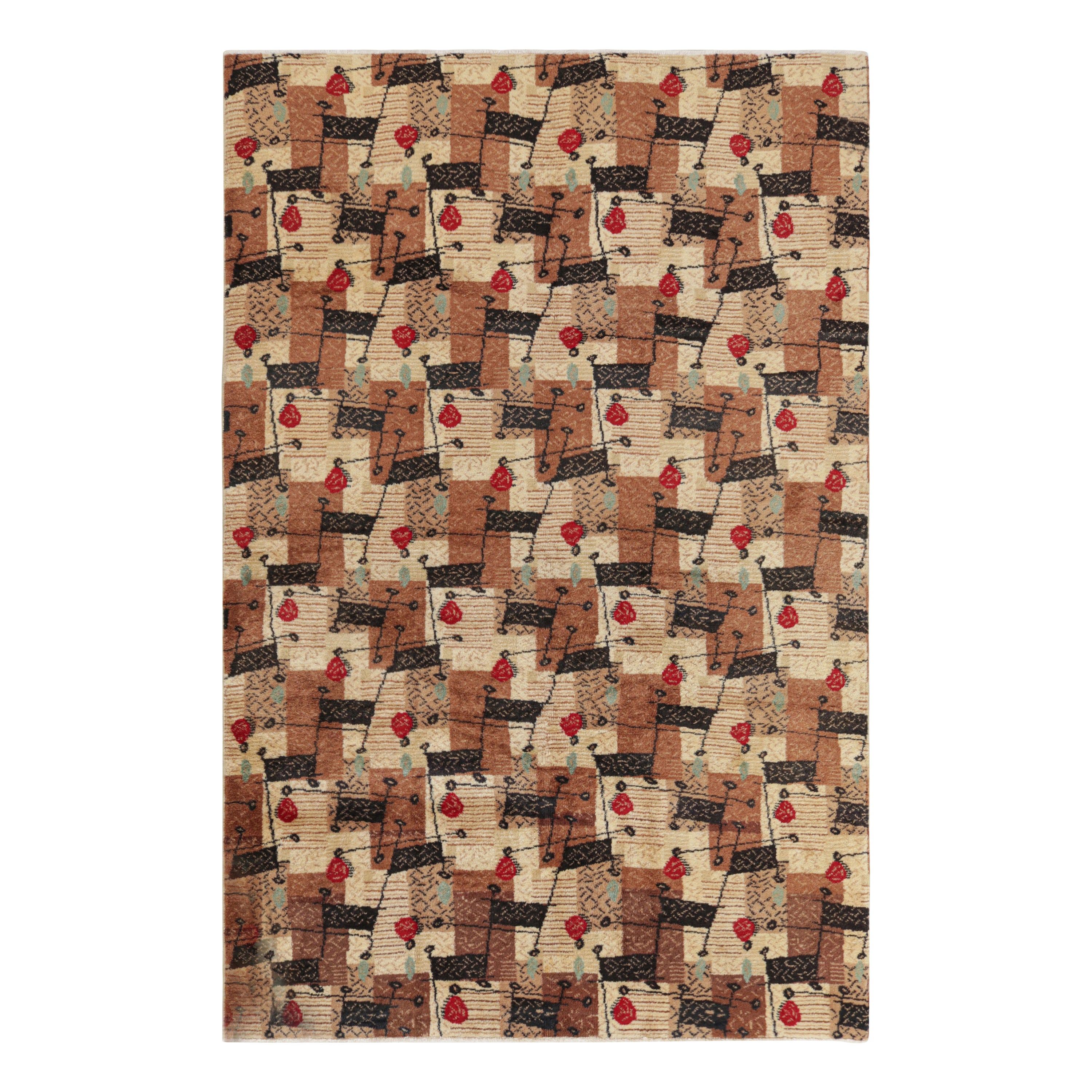 Tapis vintage Zeki Müren en beige-brun avec motifs géométriques, de Rug & Kilim