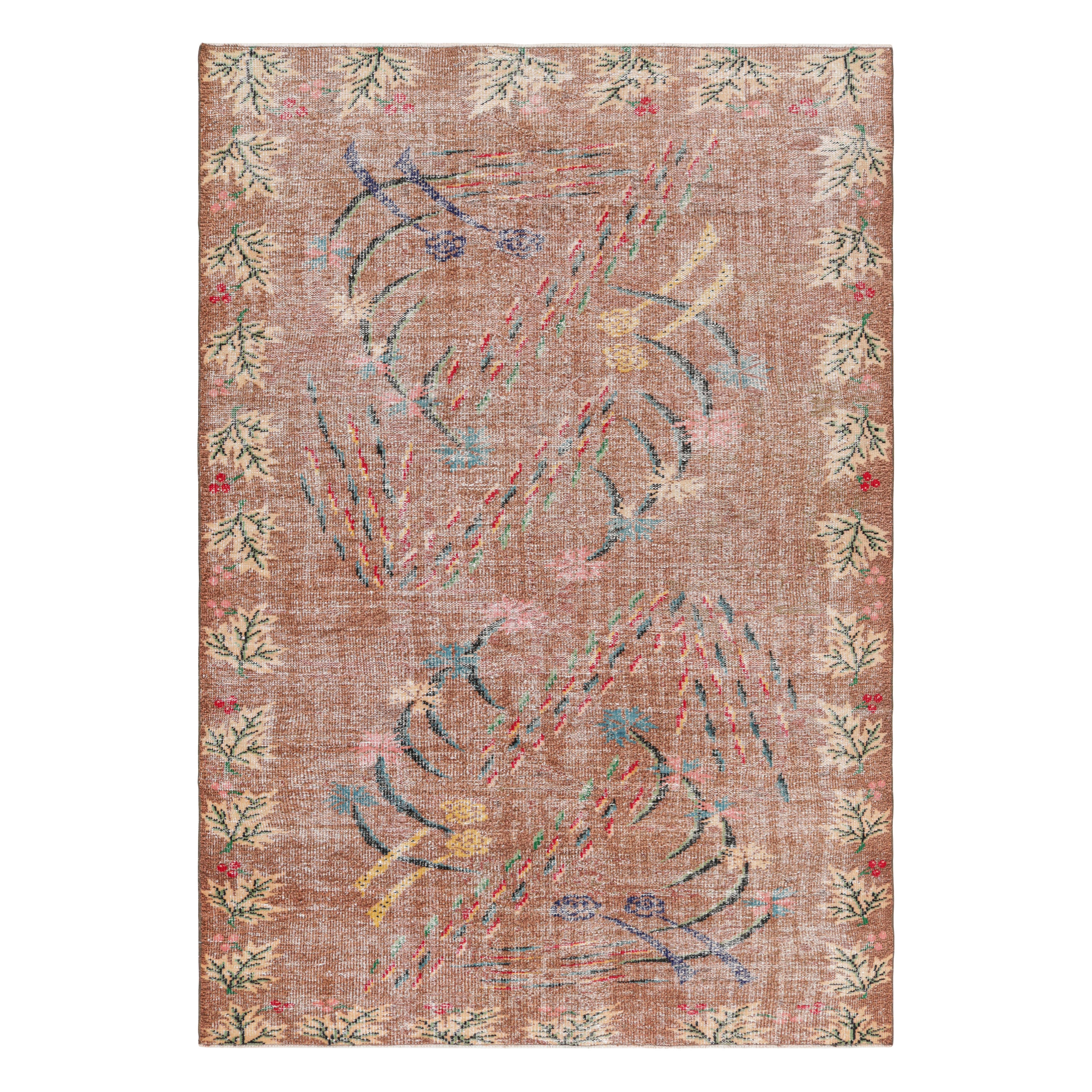 Tapis vintage Zeki Müren en beige-brun avec motifs floraux, de Rug & Kilim