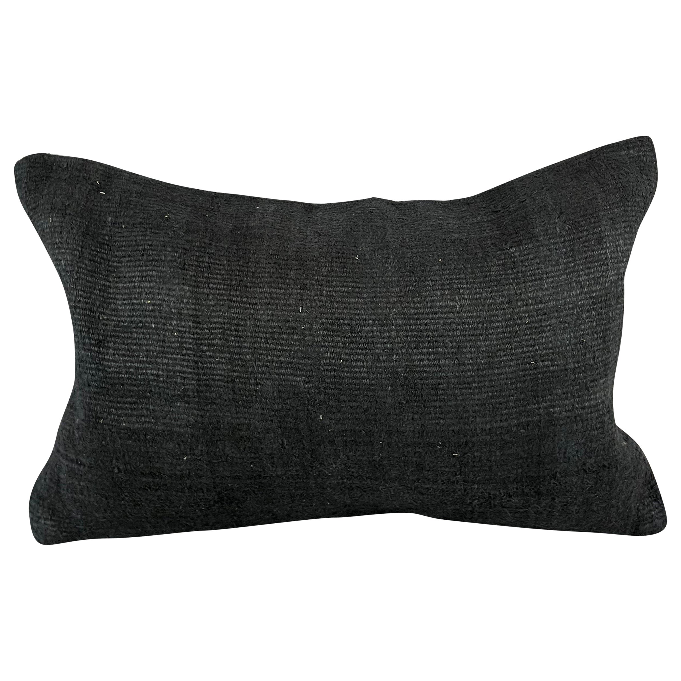 16 x 24 Hemp-Kissen Türkisches Kissen, Kissen mit natürlichem schwarzem Kissenbezug, #6052 im Angebot