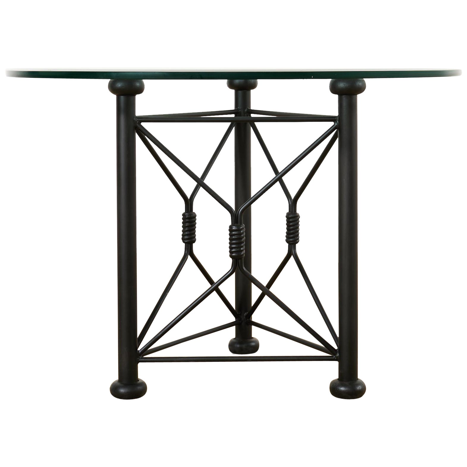Table à manger de jardin ronde sur piédestal en fer et verre en vente