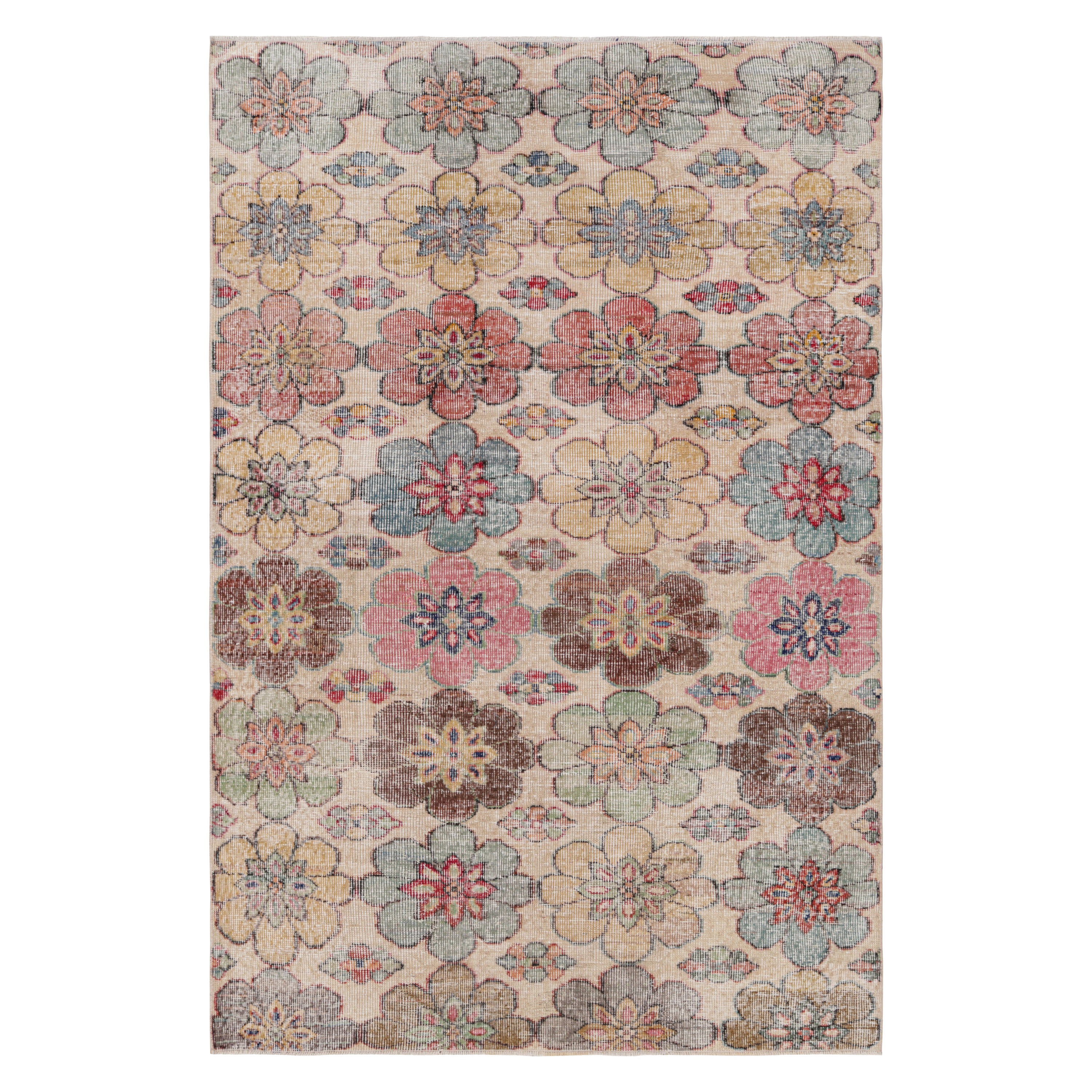 Tapis vintage Zeki Müren avec médaillons floraux polychromes de Rug & Kilim