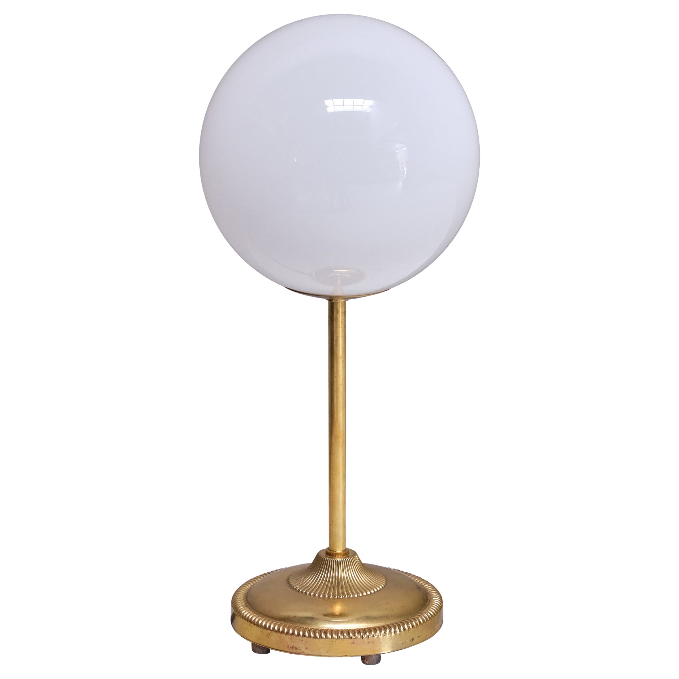 Lampe de bureau Leco avec globe en verre opale blanc, Suède, années 1960