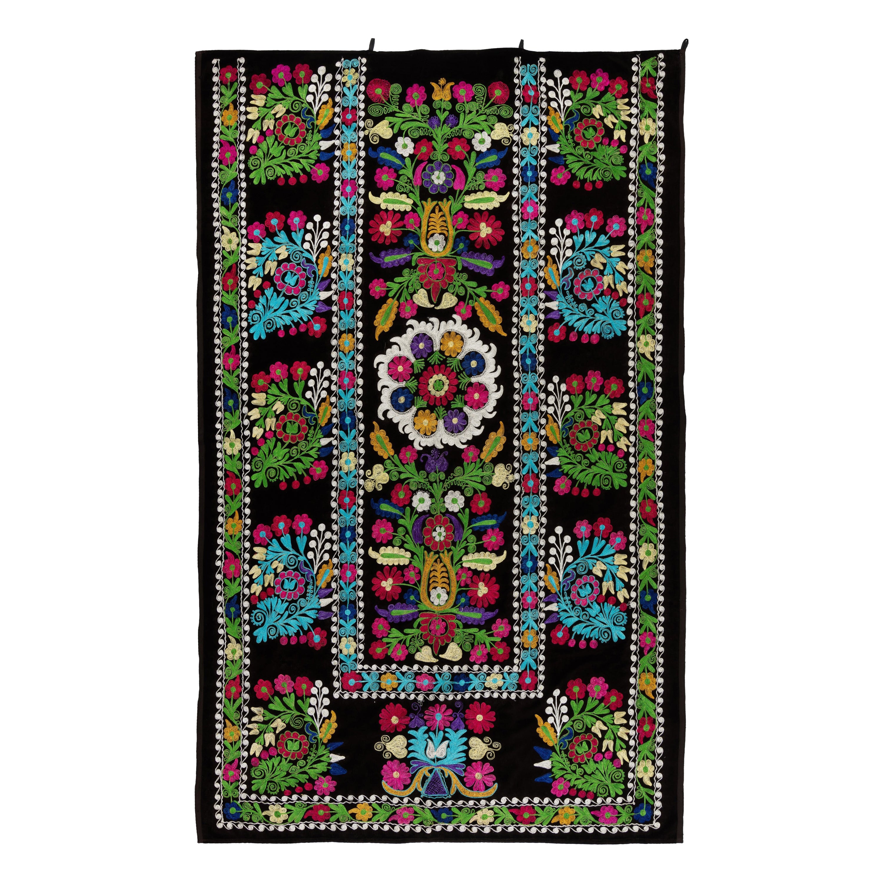 4.6x7.3 ft Silk Embroidery Wall Hanging, Black Floral Design Tapestry, Bedspread