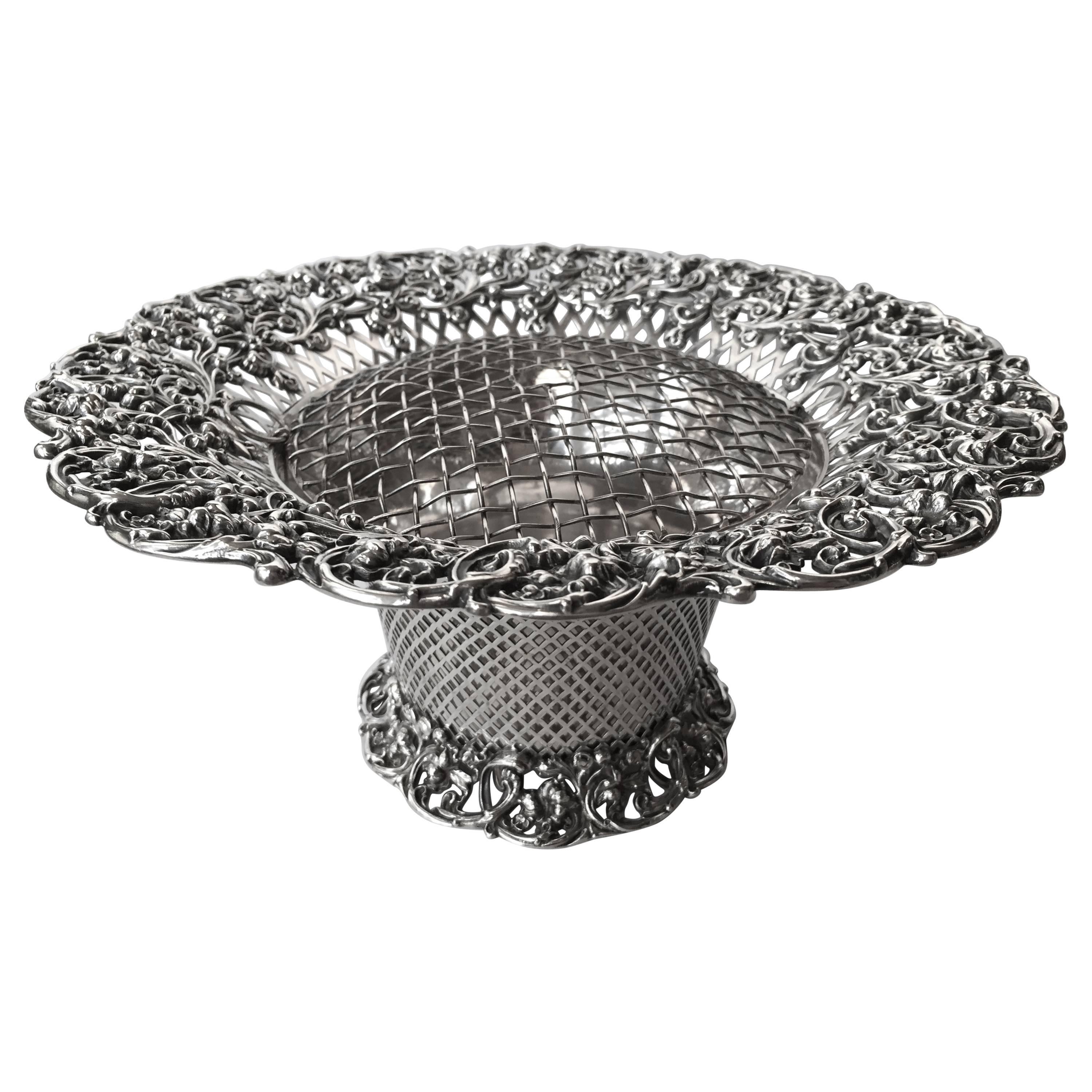 American Reticulated Sterling Silver Centerpiece Basket with Frog, circa 1900 For Sale