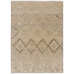 Rug & Kilim's Moroccan Style Rug in Beige-Brown Geometric Patterns (tapis de style marocain à motifs géométriques beige et marron)