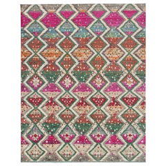 Rug & Kilim's Contemporary Moroccan Style Rug with Polychromatic Diamond Pattern (tapis contemporain de style marocain avec motif polychrome en forme de diamant)