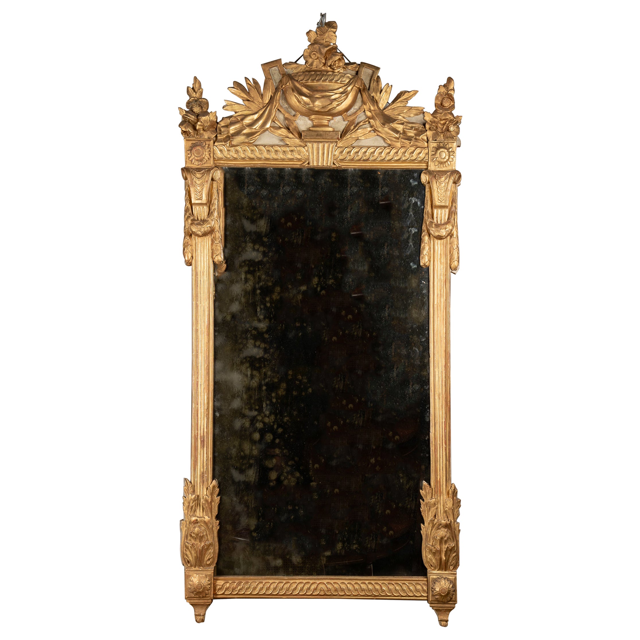 Miroir Louis XVI du XVIIIe siècle sculpté à la feuille d'or