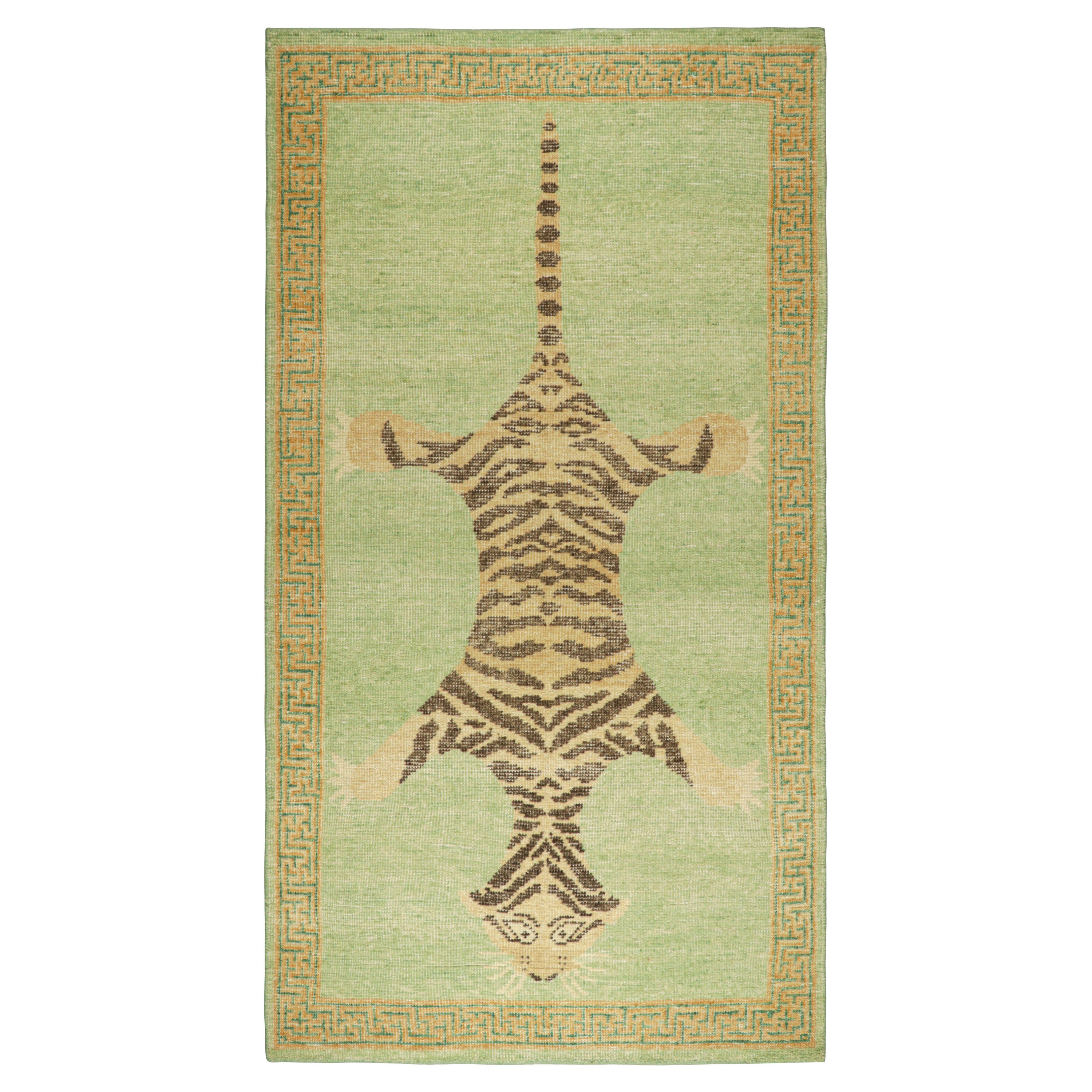 Diseño de alfombra de piel de tigre de Rug & Kilim en color verde con dibujos