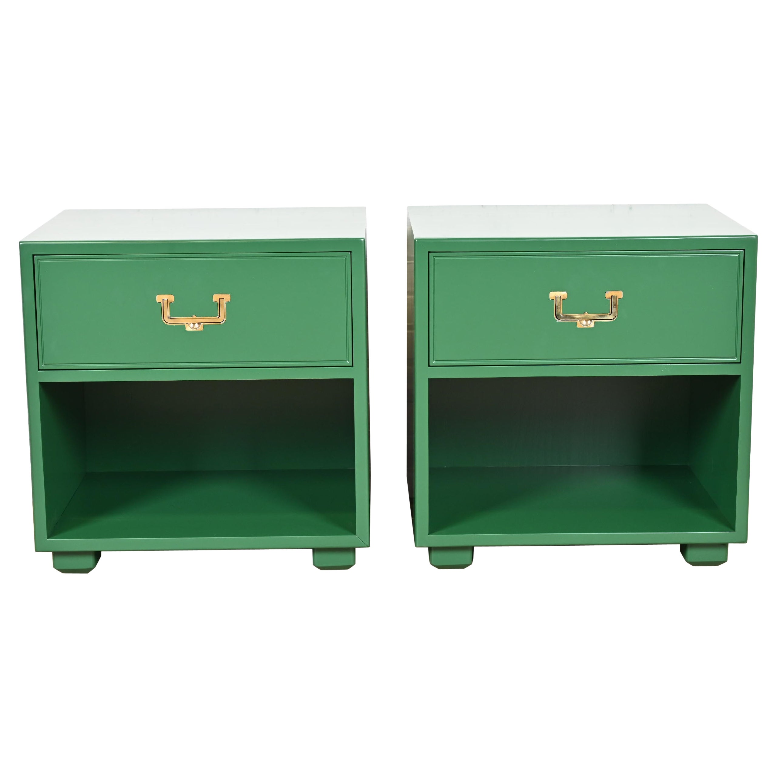 Henredon Mid-Century Hollywood Regency Campaign Green Lacquered Nightstands