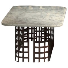 Masai Mara, niedriger quadratischer Couchtisch von Lorenza Bozzoli
