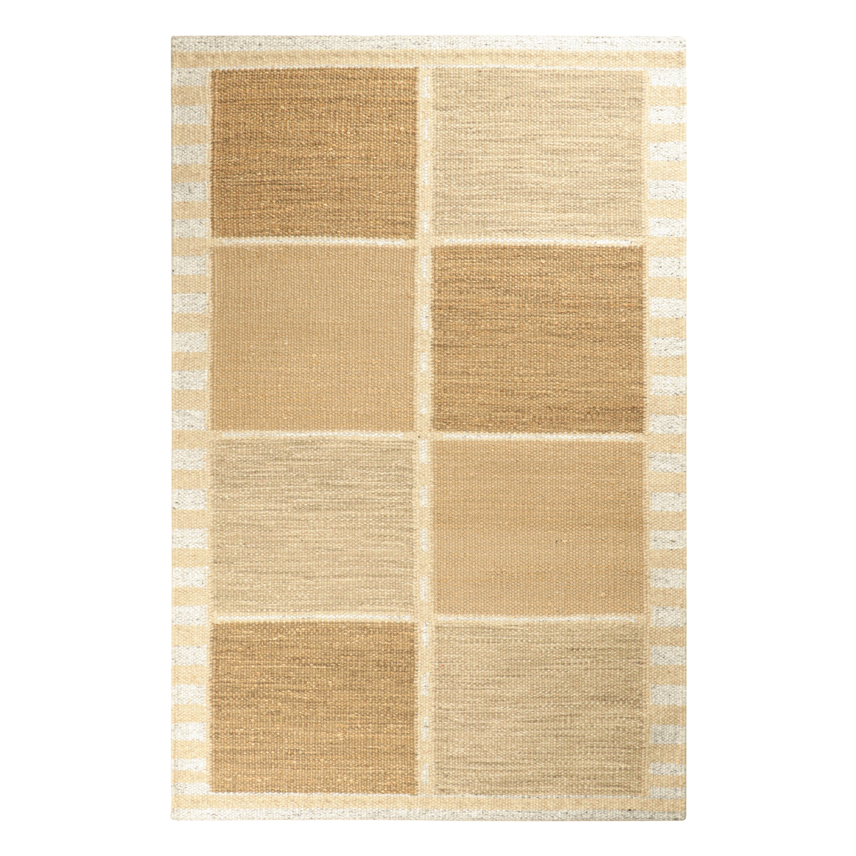 Rug & Kilim's Scandinavian Style Rug in Beige-Brown with Geometric Patterns (tapis de style scandinave à motifs géométriques)