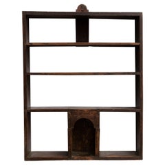 Estantería de pared de madera maciza rústica de principios del siglo XX