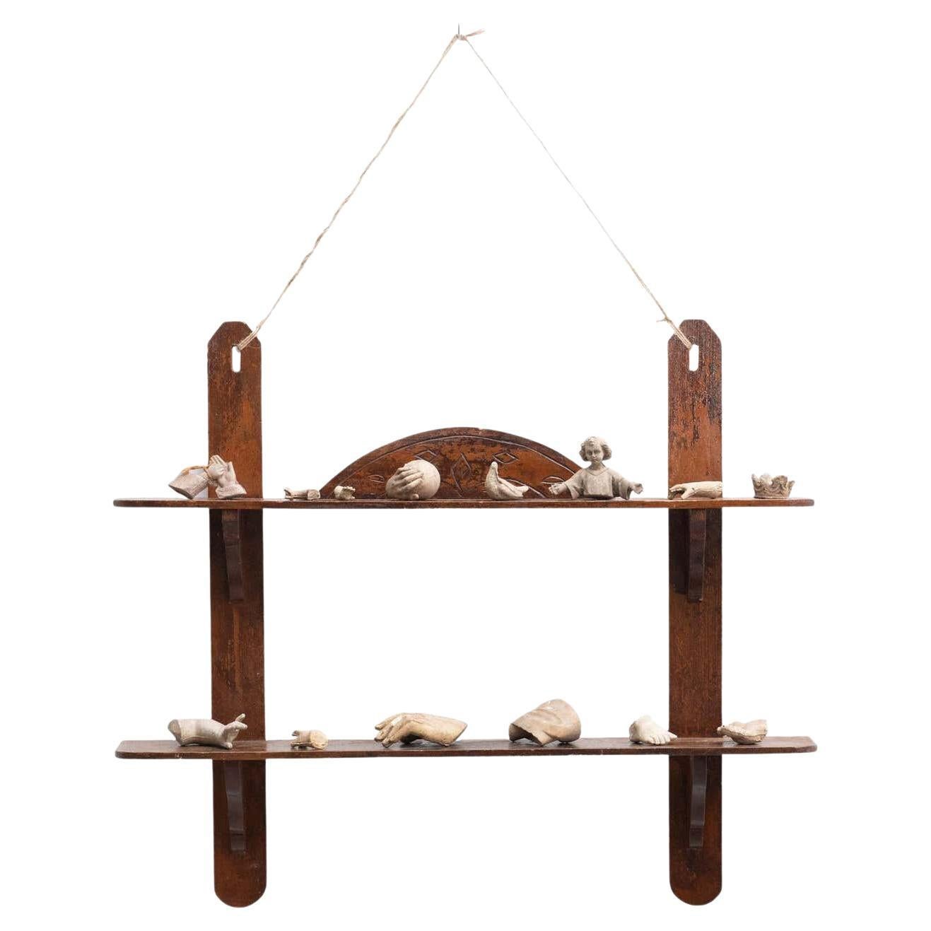 Obra de arte escultórica de pared Cabinet of Curiosities Shelve, circa 1950