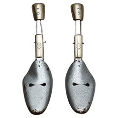 Chaussures espagnoles vintage en métal, vers 1960, brevetées AMD