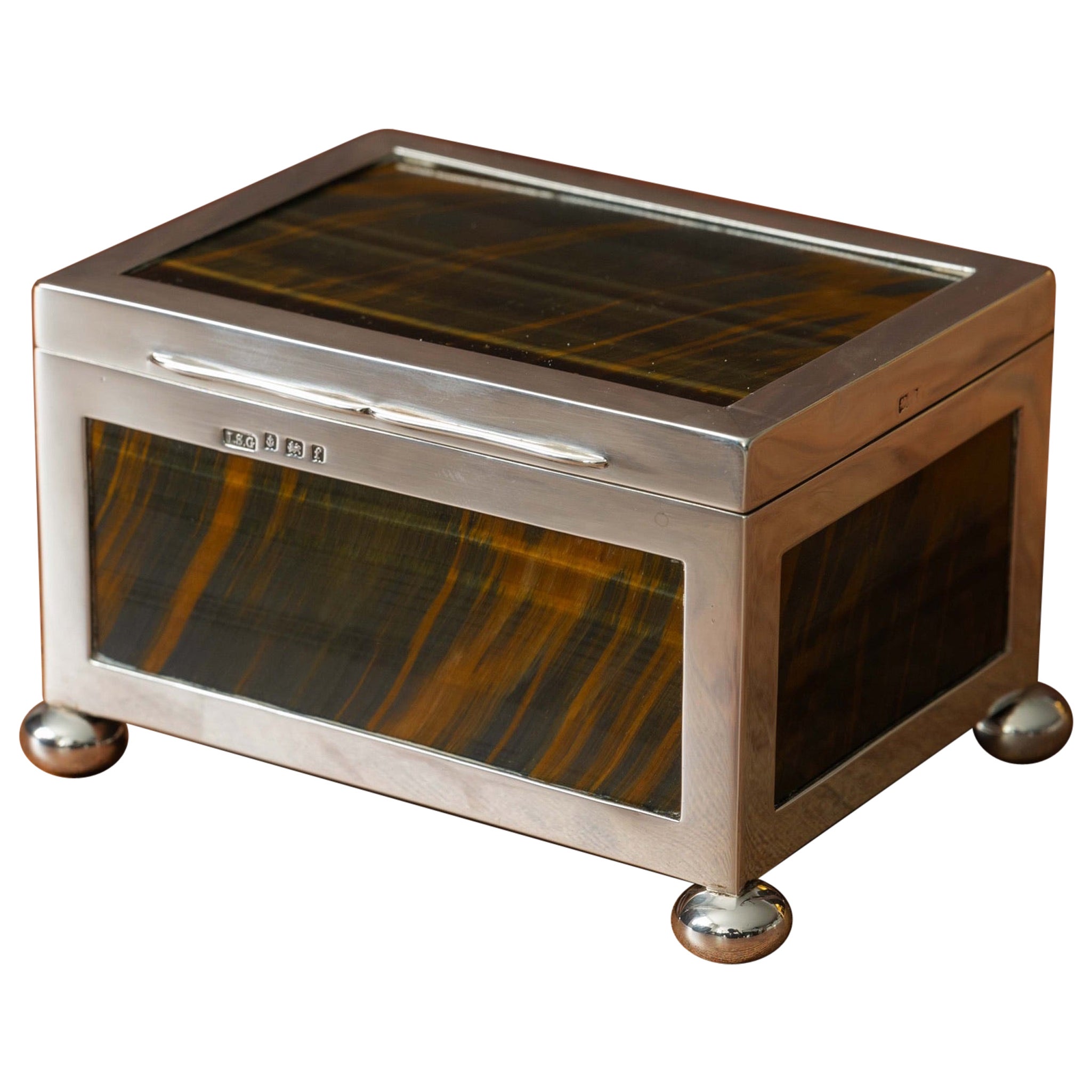 Caja de ojo de tigre y plata de ley, con matasellos de Birmingham1905.
