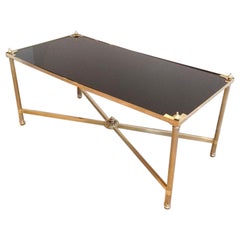 Maison Jansen, Neoklassischer Couchtisch aus Messing mit schwarz lackierter Glasplatte