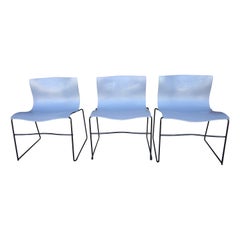 Chaises mouchoirs grises de Knoll Massimo Vignelli