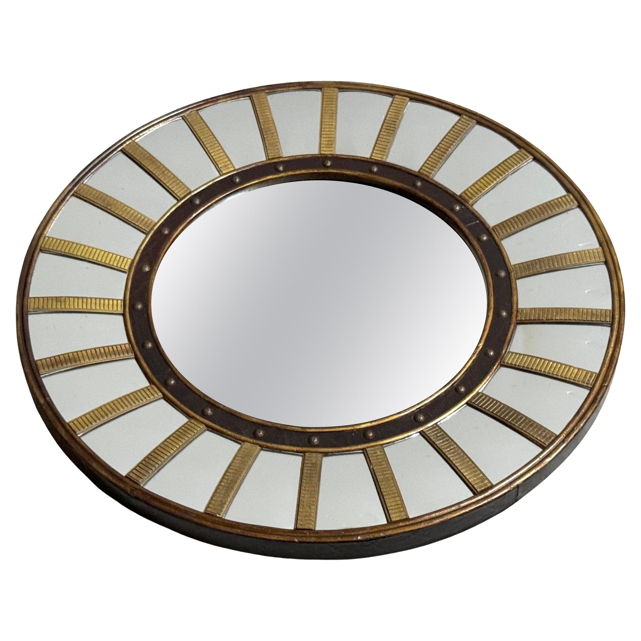 Miroir circulaire de style Régence en laiton et laque avec convexe en vente