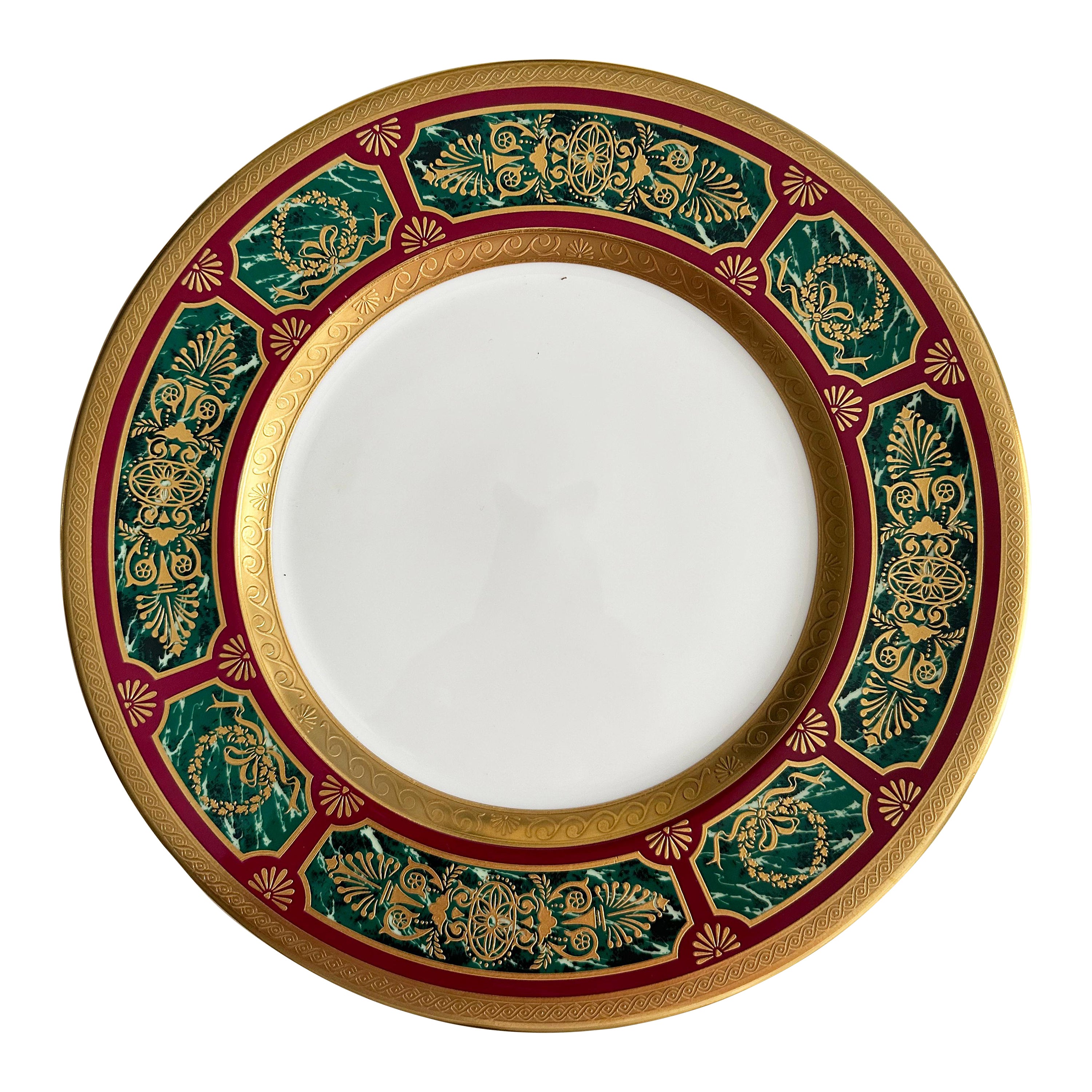 Piatto decorativo ornamentale in oro e verde in stile Barocco di De Lamerie