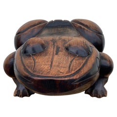 Große handgeschnitzte Froschkasten-Skulptur