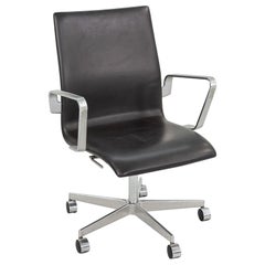 2006 Arne Jacobsen para Fritz Hansen Silla de escritorio Oxford Management Piel marrón