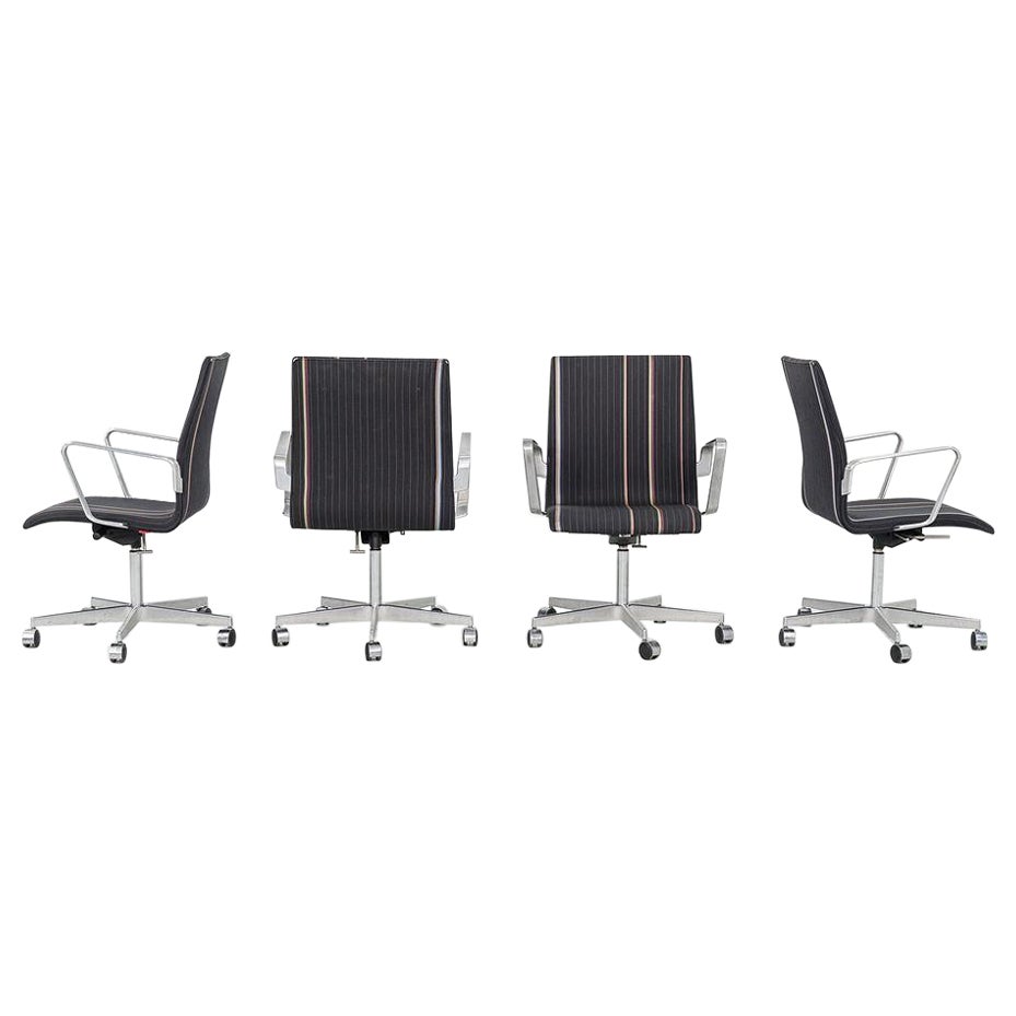 2012 Arne Jacobsen Oxford Niedriger Schreibtischstuhl für Fritz Hansen aus Oxford mit Stoff, 4x verfügbar