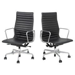 2017 Silla de escritorio ejecutiva Herman Miller Eames Aluminum Group Negro 1x Disponible