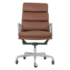 2010er Herman Miller Eames Soft Pad Chefsessel Brown mit verstellbarem Fuß