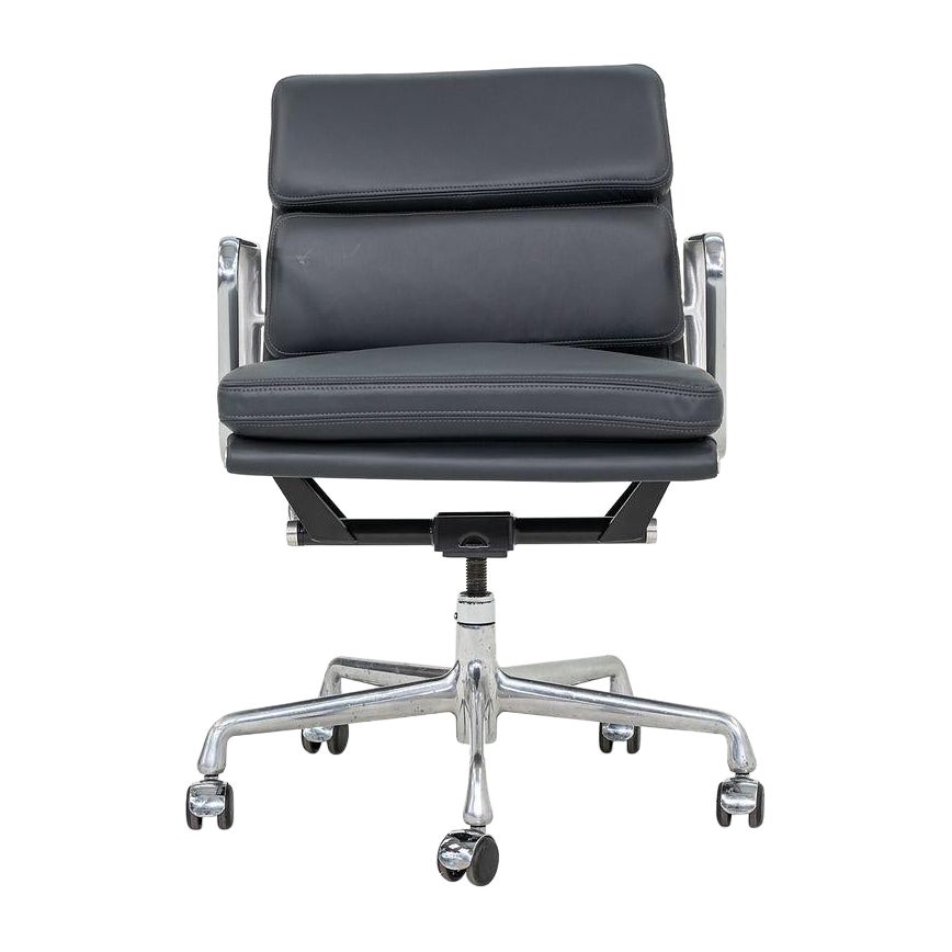 2010s Herman Miller Eames Soft Pad Management Desk Chair in Grey w/ Manual Base