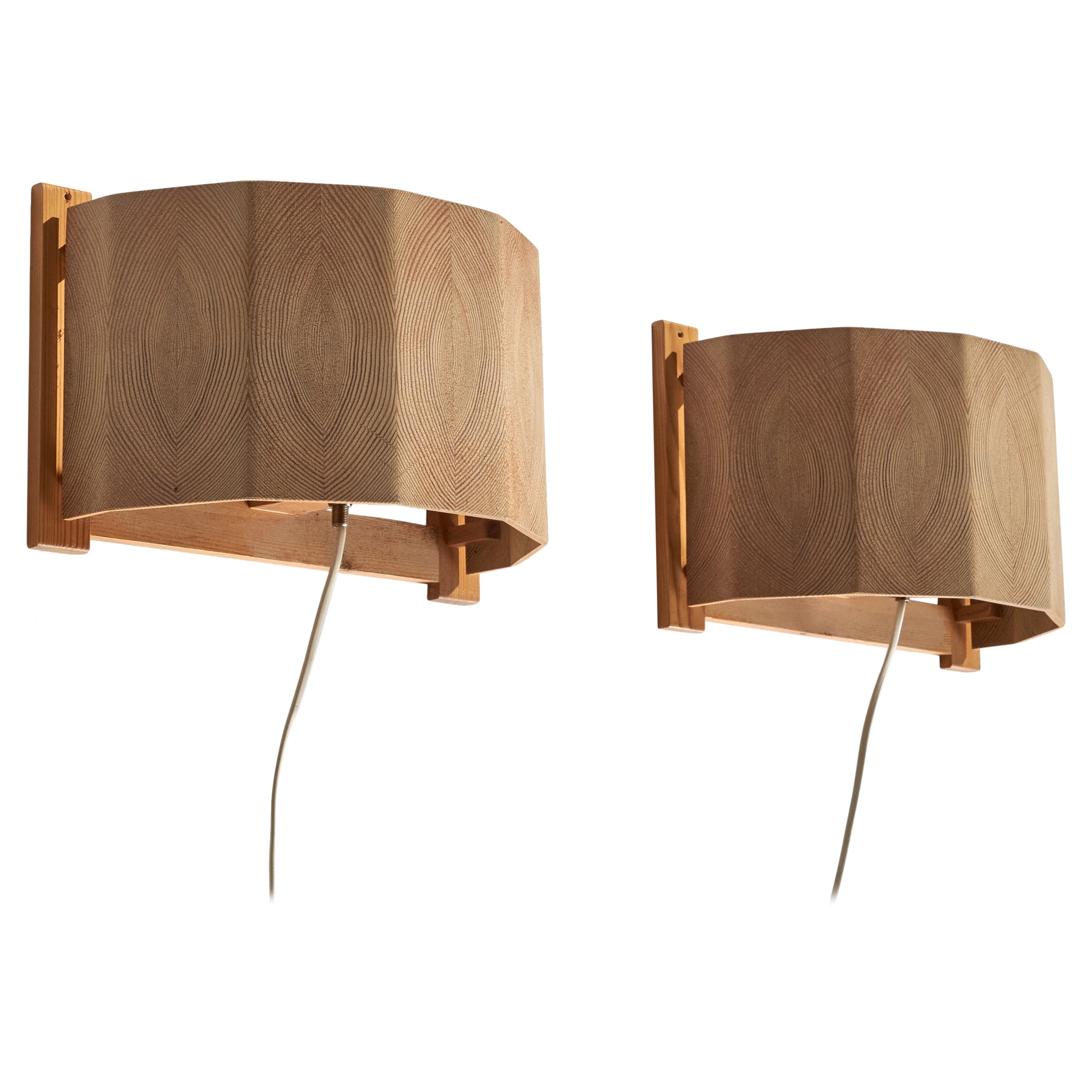 Designer suédois, lampes murales, pin, Suède, années 1970 en vente