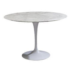 Calacatta Marble Round Knoll Saarinen Dining Table