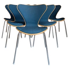 Set of Six “Sjuan” Chairs by Arne Jacobsen for Fritz Hansen, 1960