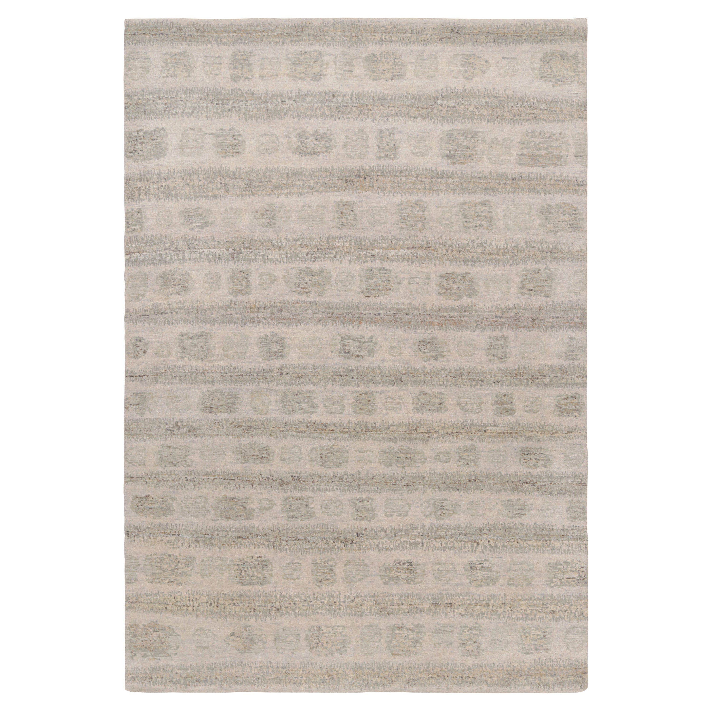 Rug & Kilim's Abstrakter Teppich mit grauen und beigen geometrischen Mustern