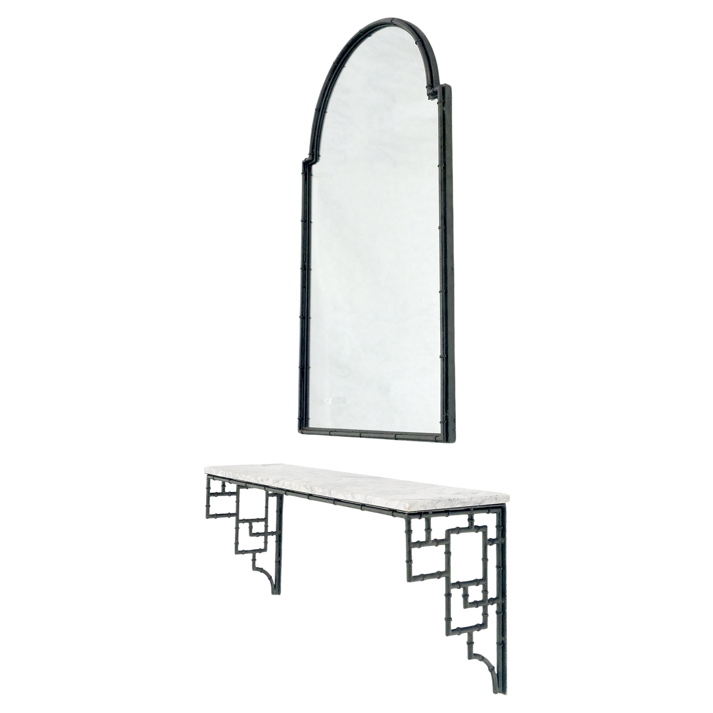 Finto bambù bianco con piano in marmo, appeso al tavolo della console da parete con specchio a cupola MINT