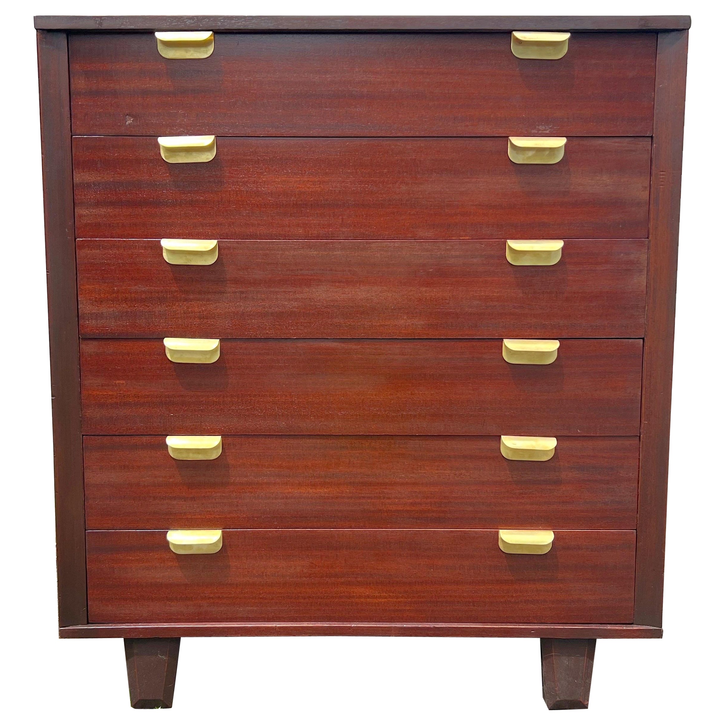 Highboy de caoba y latón Art Decó/Bauhaus de los años 30 sobre patas inclinadas