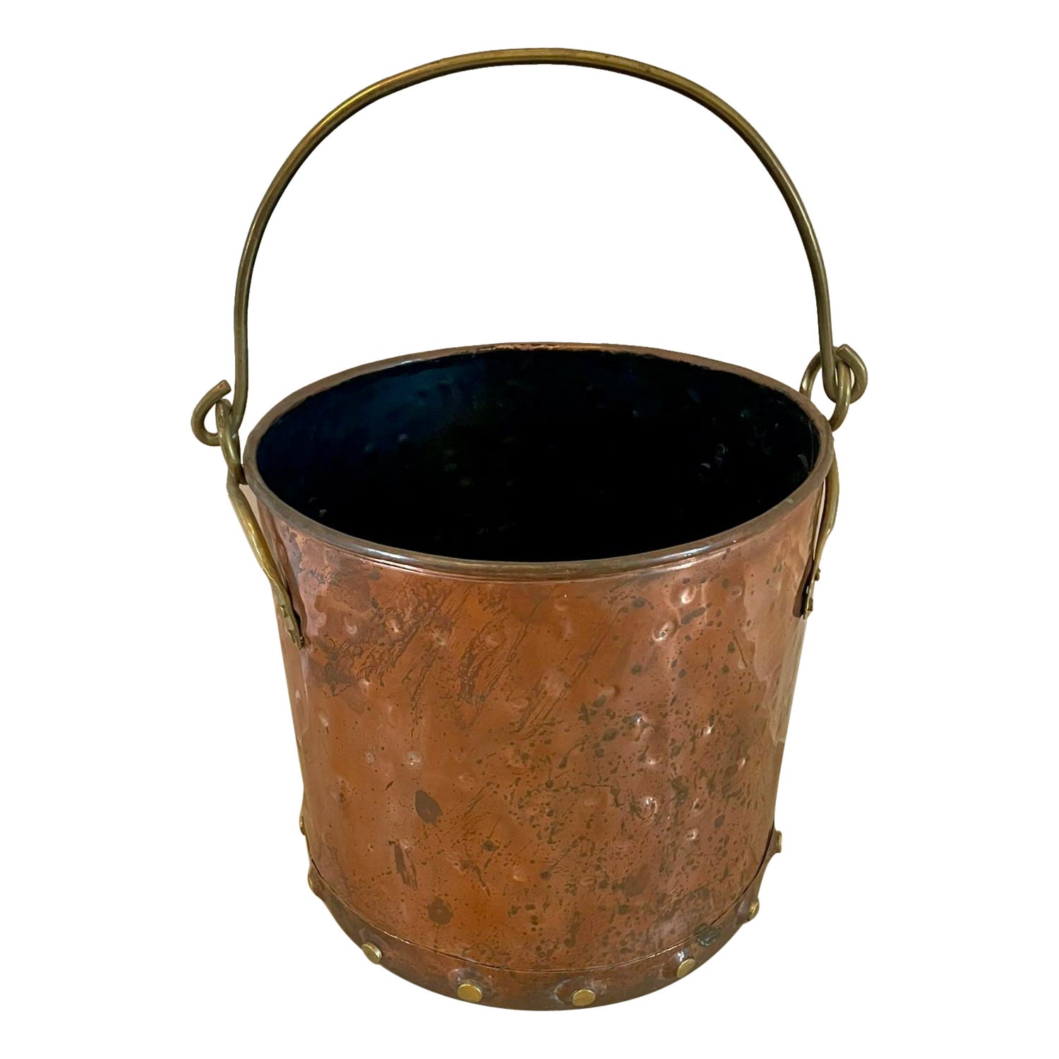 What is antique copper finish?