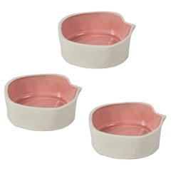 Set di 3 piatti Kawa in ceramica bianca e rosa, ciotola in porcellana organica con texture