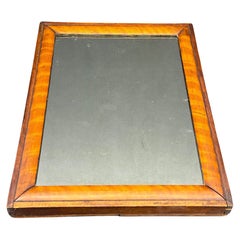 Petit miroir de table ou mural en acajou de la fin du XIXe siècle