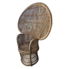 Vintage Palm Beach Silla tropical de mimbre trenzado con respaldo de abanico de pavo real