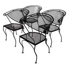 Ensemble de quatre pièces en fer forgé du milieu du siècle  Chaises de salle à manger att. à Woodard
